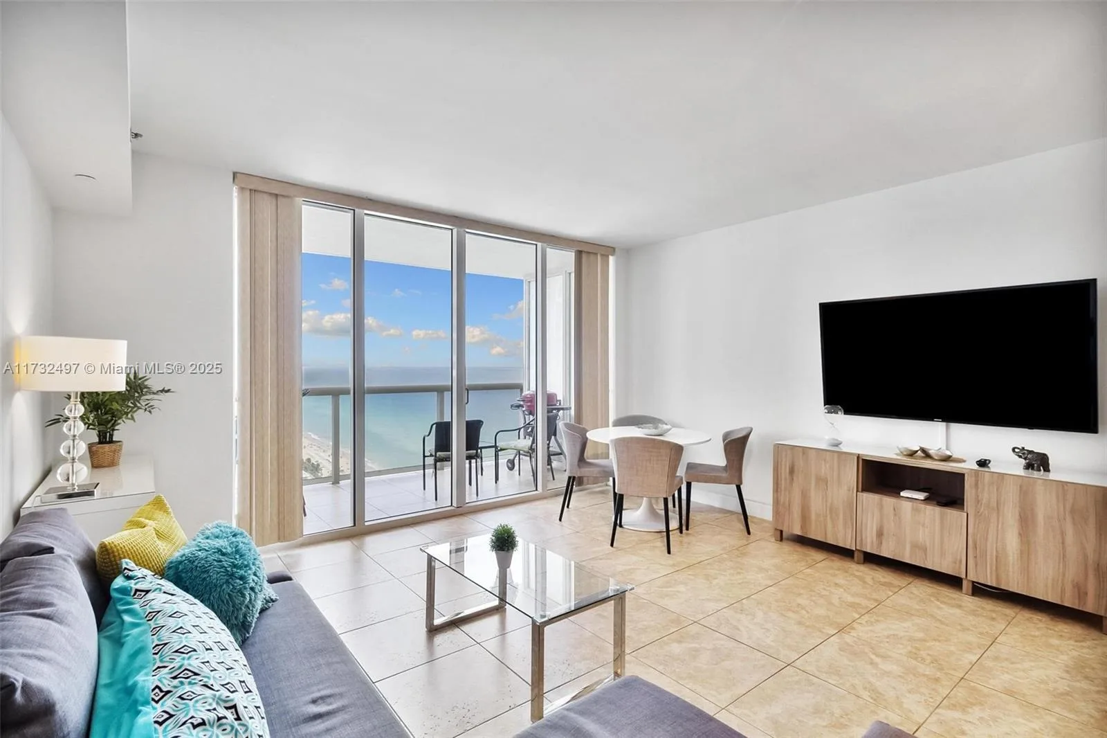 1830 S Ocean Dr # 2409, Hallandale Beach, FL 33009