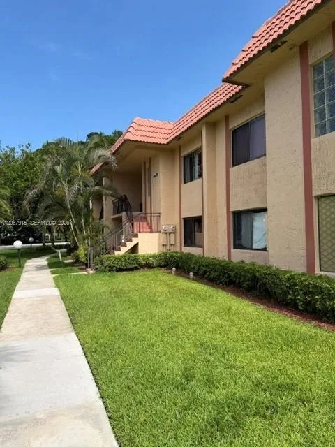 164 Lakeview Dr # 204, Weston, FL 33326