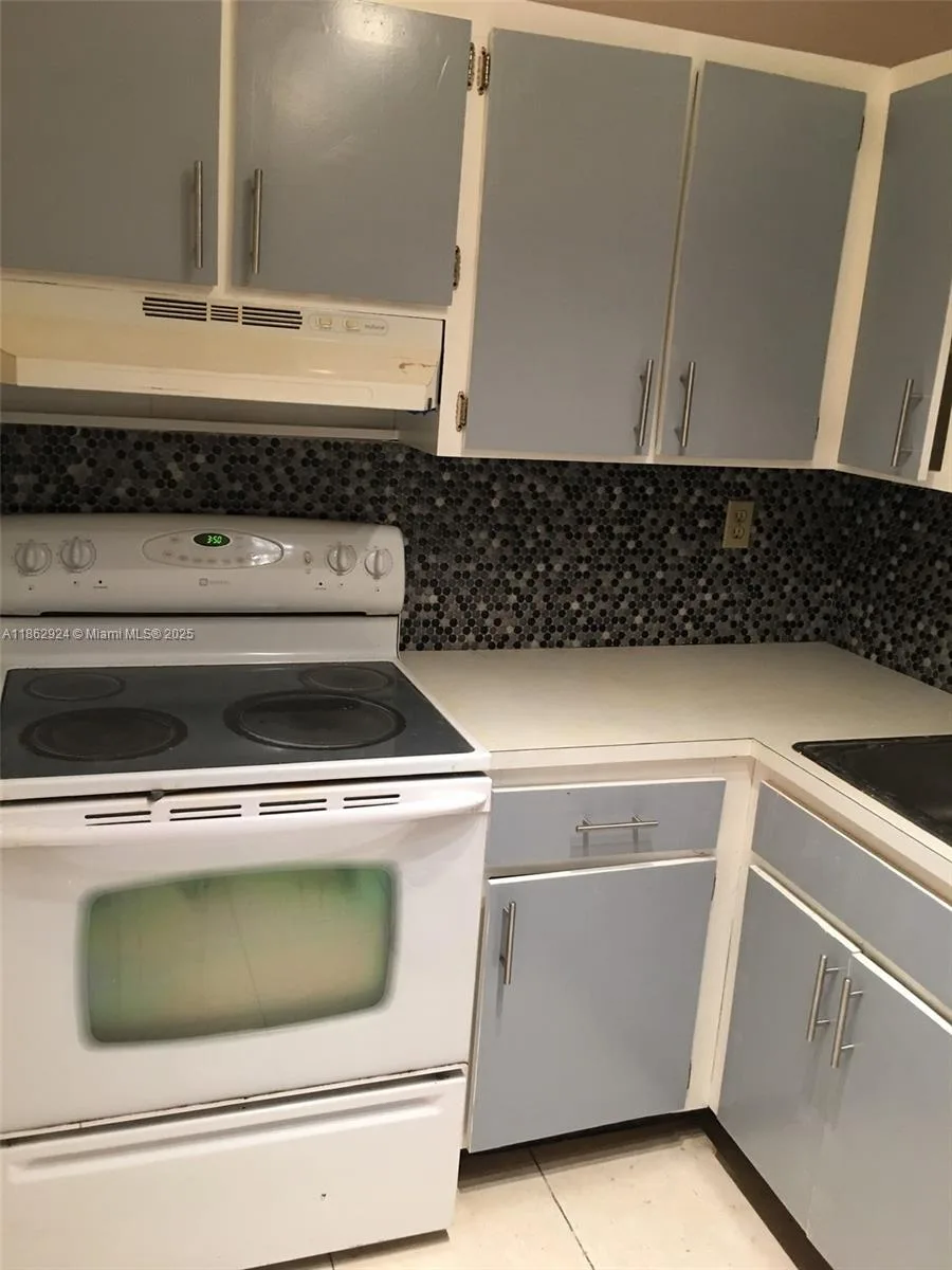 3582 NE 171st St # 203, North Miami Beach, FL 33160 photo 4