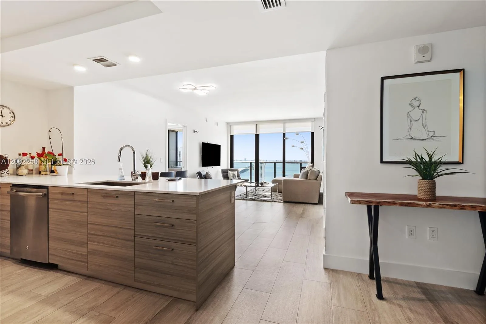 121 NE 34th St # 2807, Miami, FL 33137 photo 6