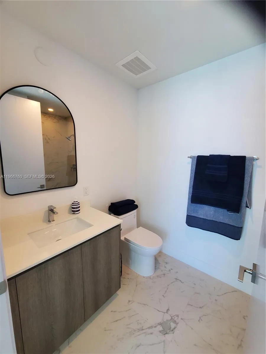 17550 Collins Ave # 1403, Sunny Isles Beach, FL 33160 photo 11
