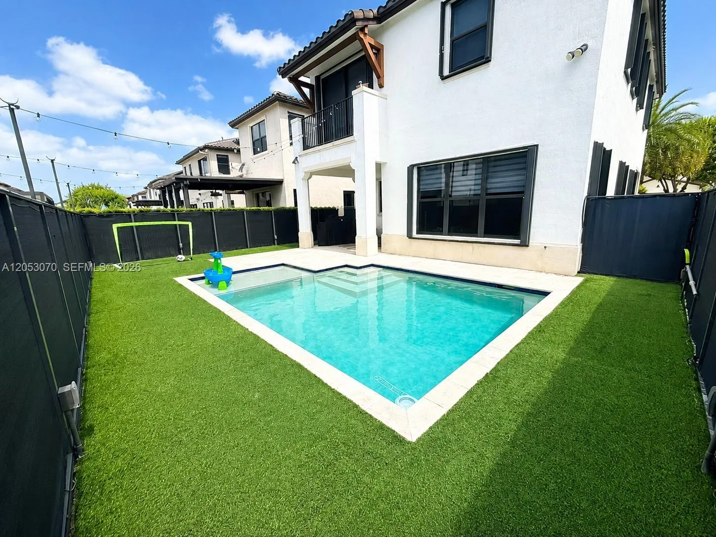 3258 W 99th Pl, Hialeah, FL 33018