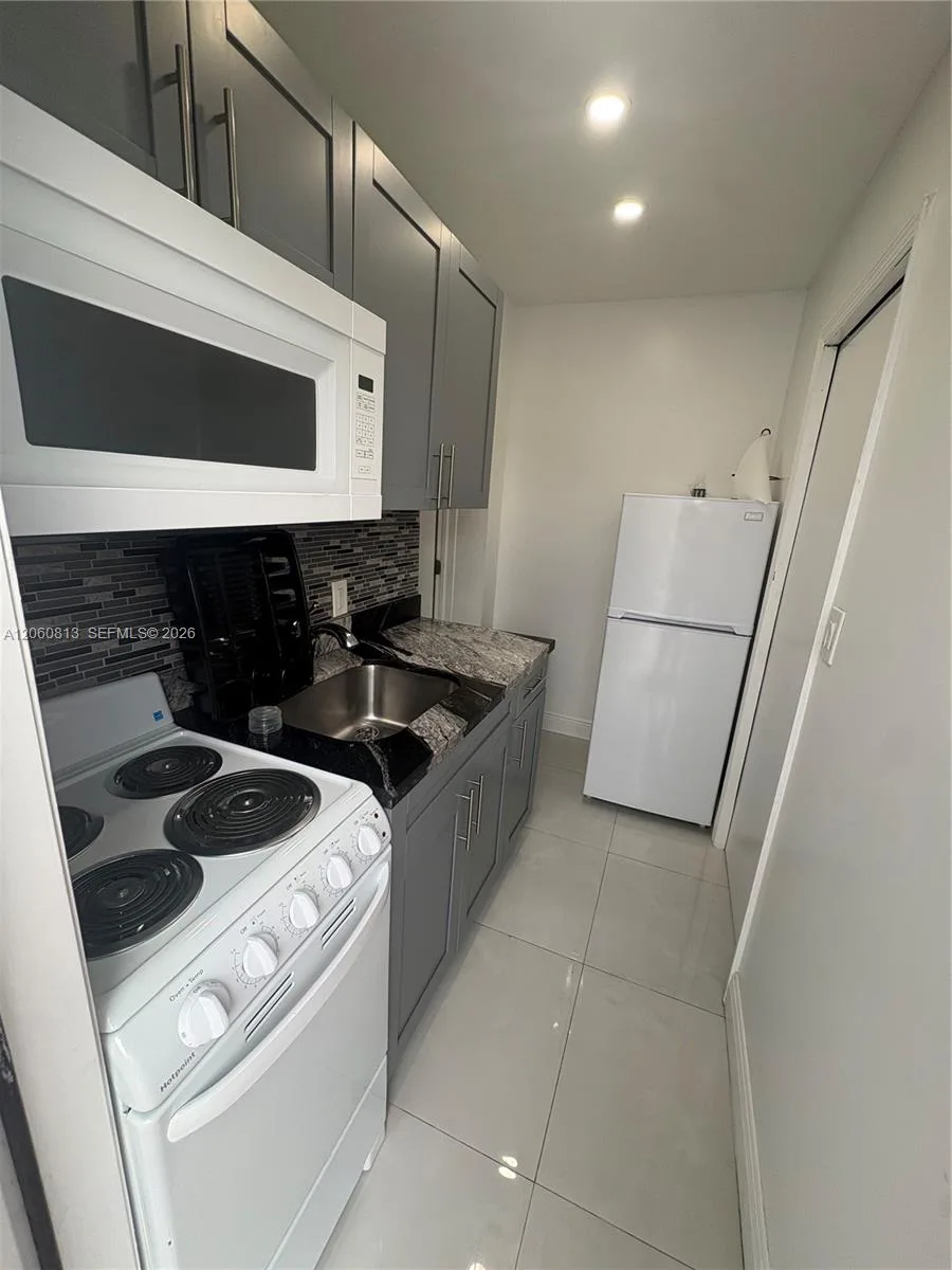 2400 Casablanca Dr # A, Miramar, FL 33023