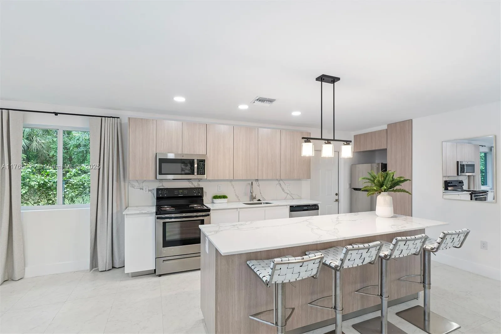 1212 NW 6th Ct, Fort Lauderdale, FL 33311 photo 9