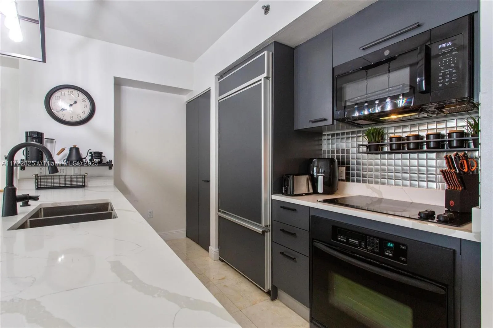 1830 S Ocean Dr # 1712, Hallandale Beach, FL 33009 photo 10