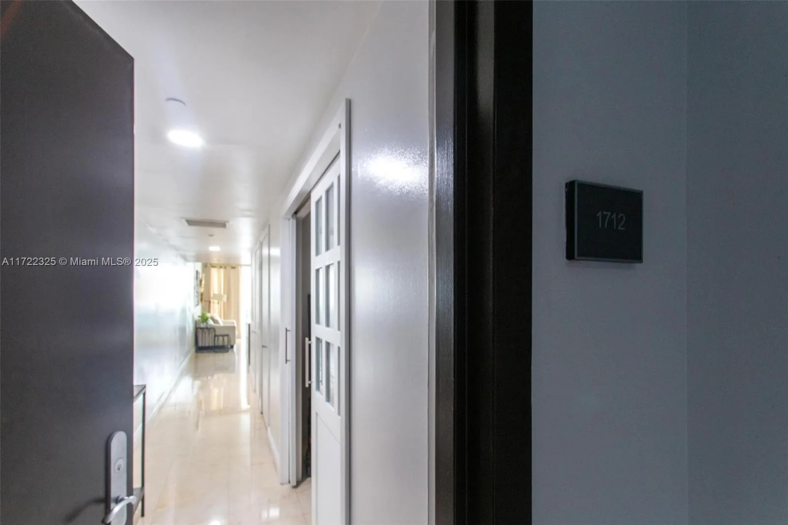 1830 S Ocean Dr # 1712, Hallandale Beach, FL 33009 photo 3
