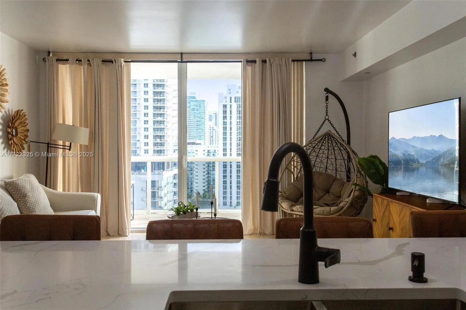 1830 S Ocean Dr # 1712, Hallandale Beach, FL 33009 photo 4