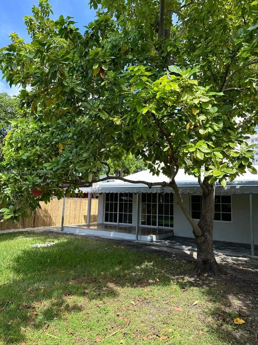 7820 Carlyle Ave, Miami Beach, FL 33141 photo 13
