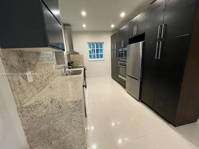 7820 Carlyle Ave, Miami Beach, FL 33141 photo 6