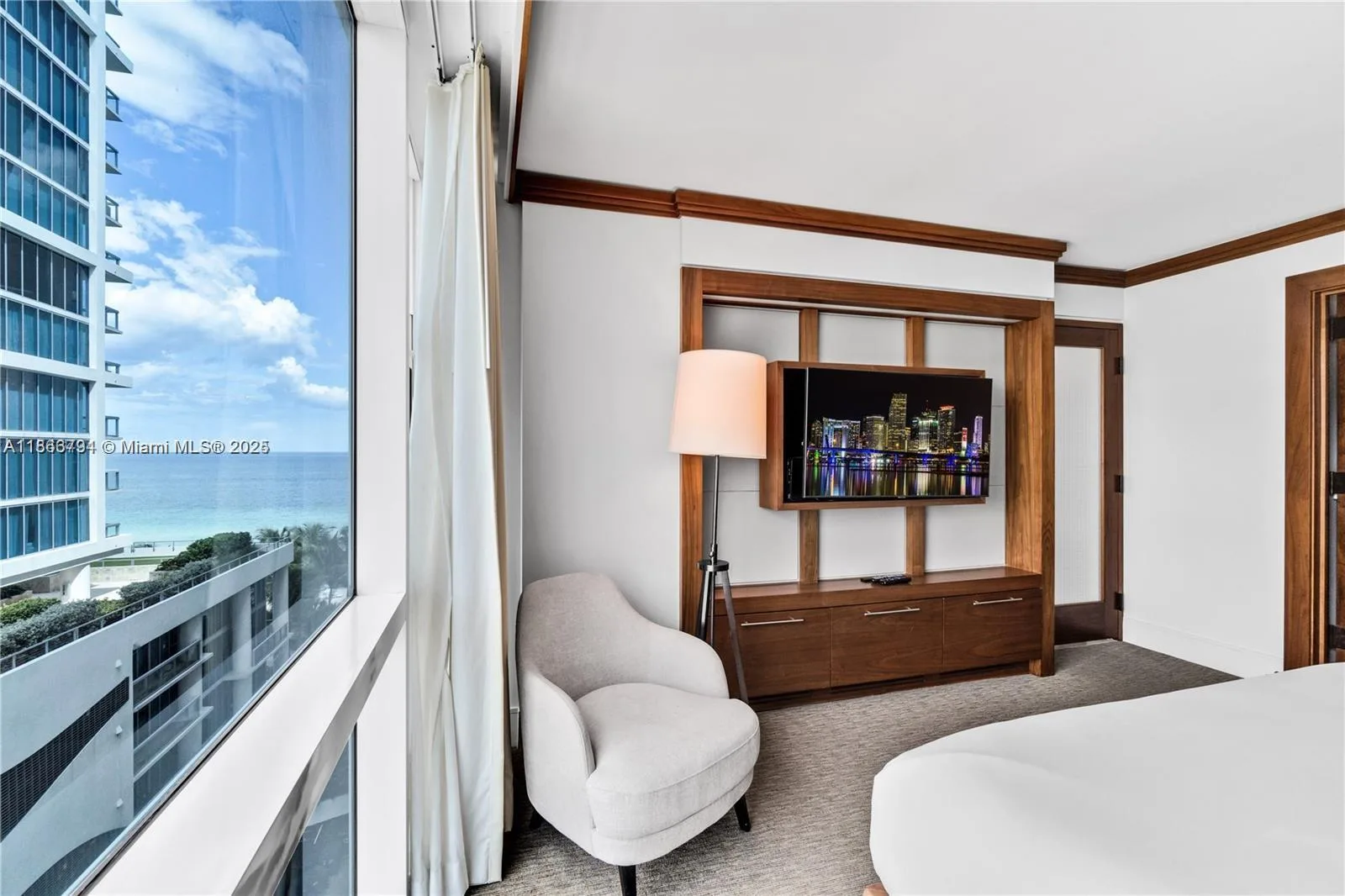 6801 Collins Ave # 818, Miami Beach, FL 33141 photo 11