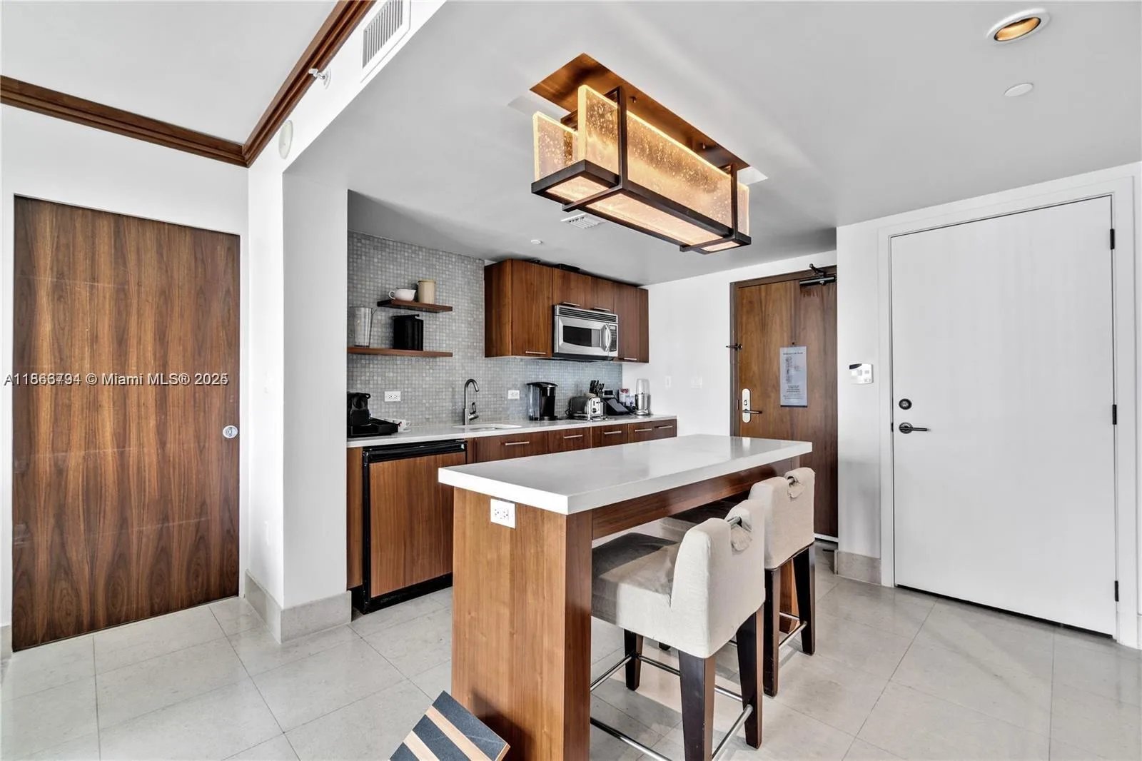 6801 Collins Ave # 818, Miami Beach, FL 33141 photo 6