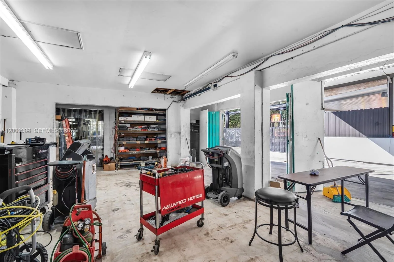 3219 SW 8th St, Miami, FL 33135 photo 9