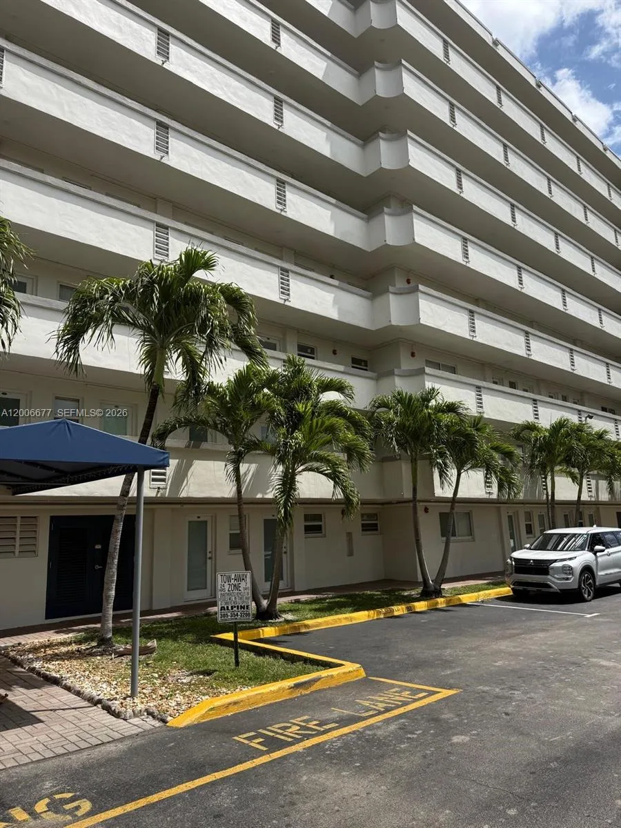 1175 NE Miami Gardens Dr # 703, Miami, FL 33179 photo 8