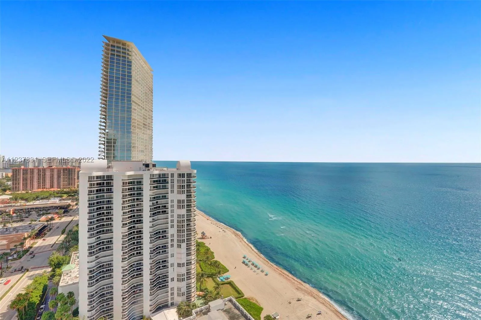 16699 COLLINS AV # 3105, Sunny Isles Beach, FL 33160