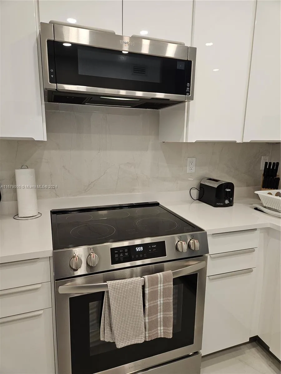 5601 Collins Ave # 1605, Miami Beach, FL 33140 photo 7