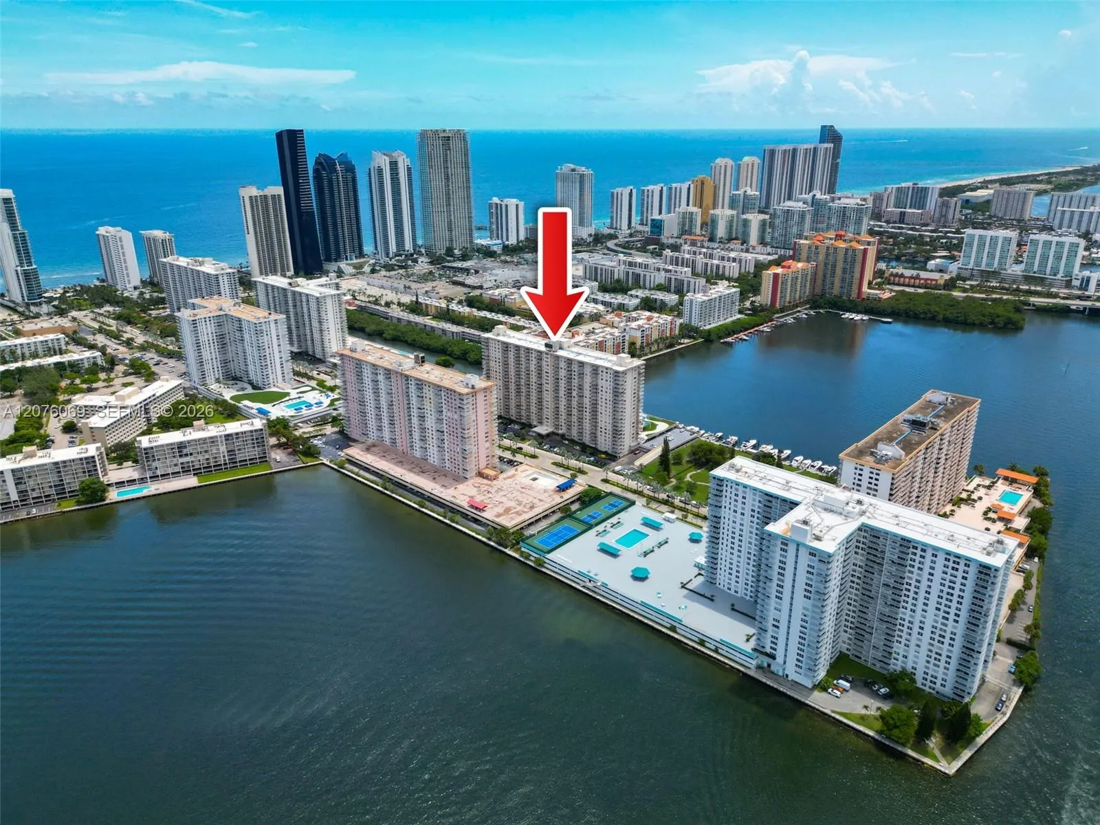 250 174th St # 2304, Sunny Isles Beach, FL 33160 photo 11