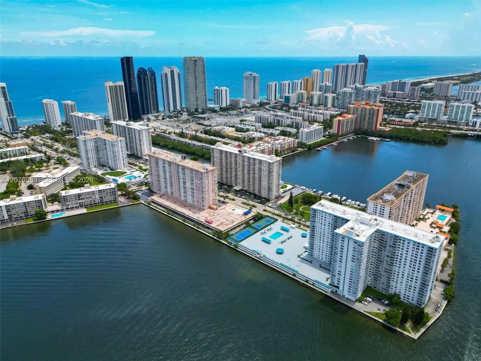 250 174th St # 2304, Sunny Isles Beach, FL 33160 photo 12