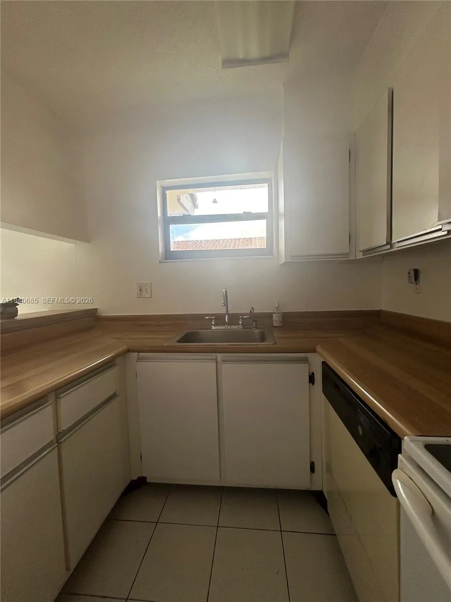 5851 W 20th Ave # 409, Hialeah, FL 33012 photo 13
