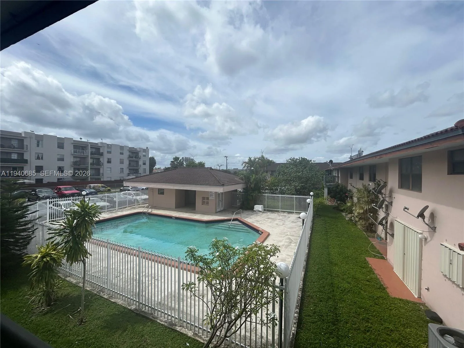 5851 W 20th Ave # 409, Hialeah, FL 33012 photo 2