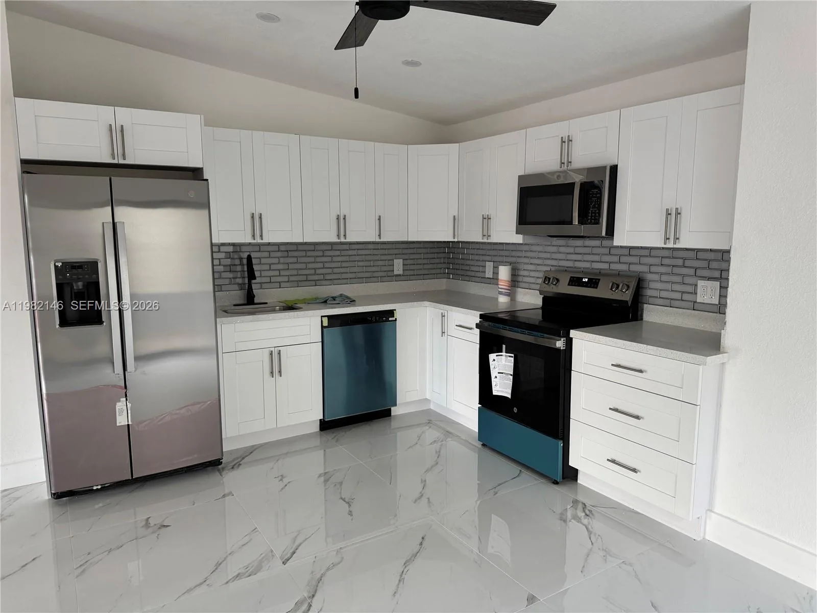 20819 NW 41st Ave Rd, Miami Gardens, FL 33055 photo 5