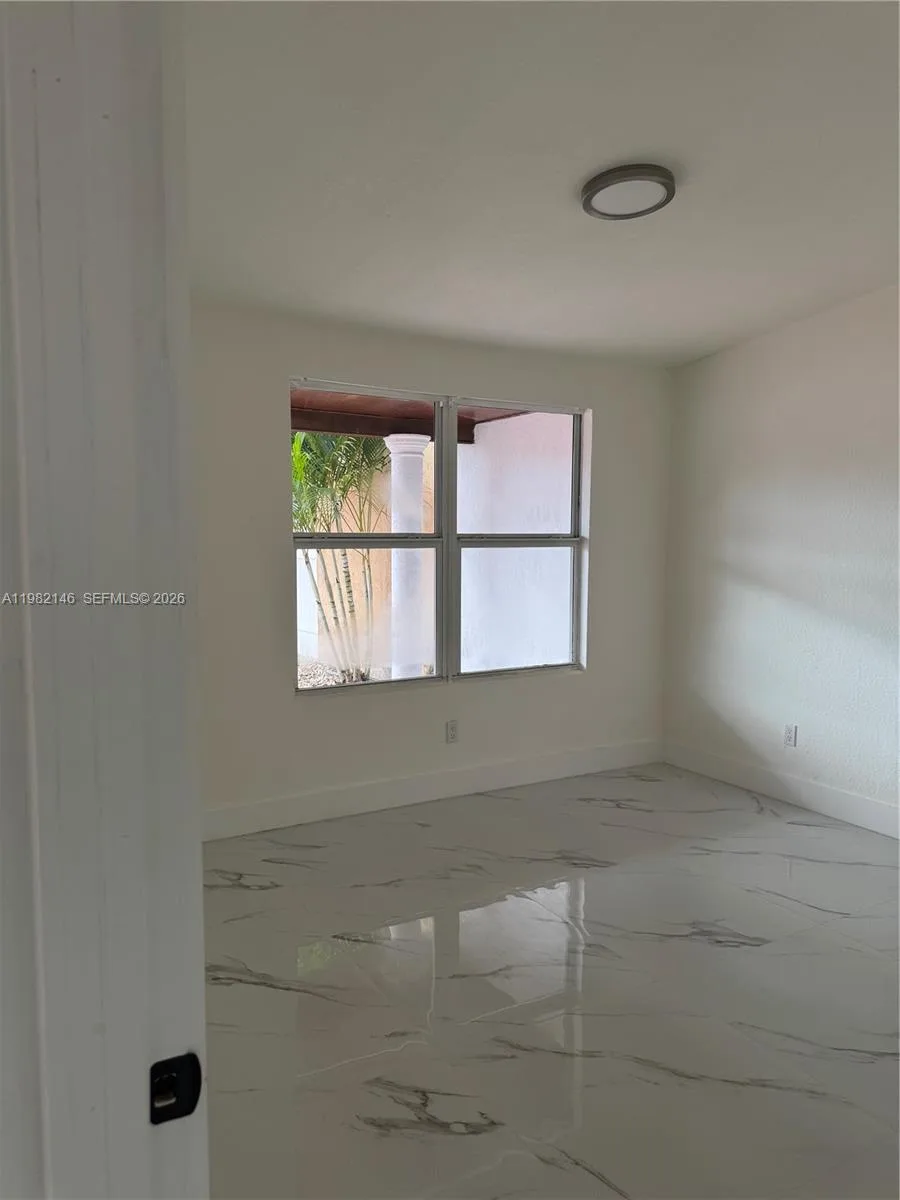 20819 NW 41st Ave Rd, Miami Gardens, FL 33055 photo 6