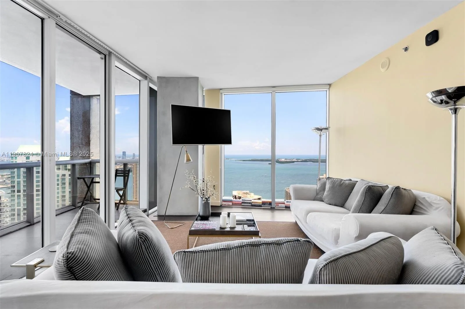 495 Brickell Ave # 4502, Miami, FL 33131 photo 3