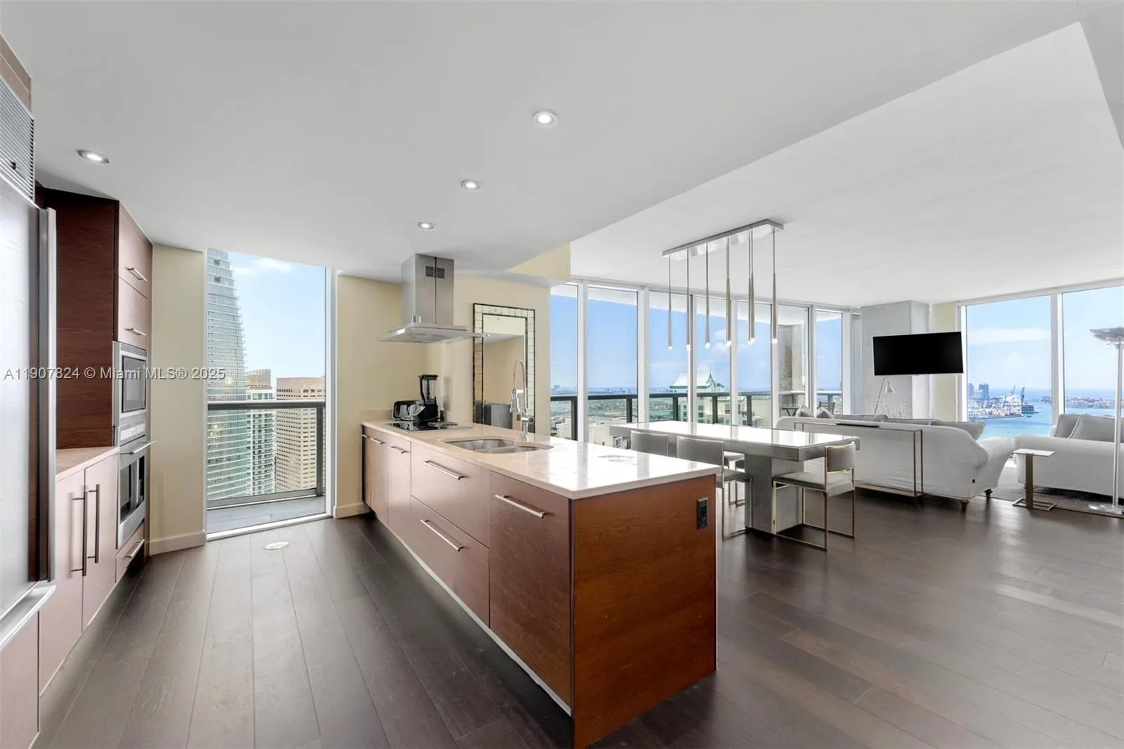 495 Brickell Ave # 4502, Miami, FL 33131 photo 6