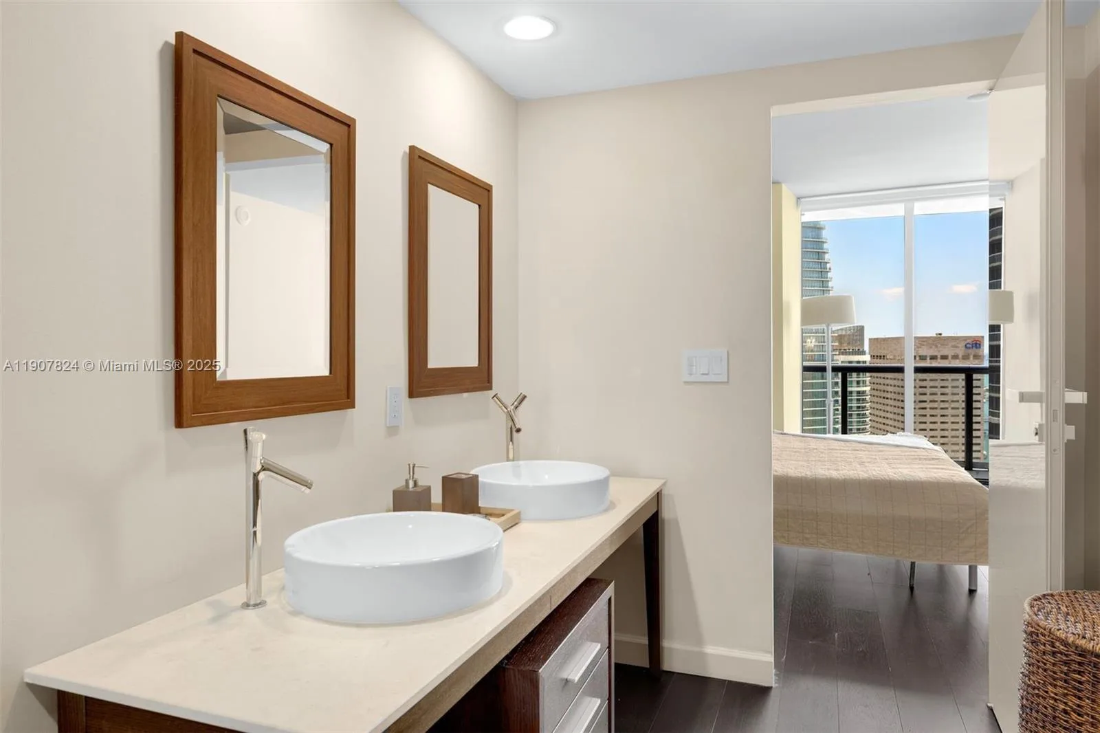 495 Brickell Ave # 4502, Miami, FL 33131 photo 8