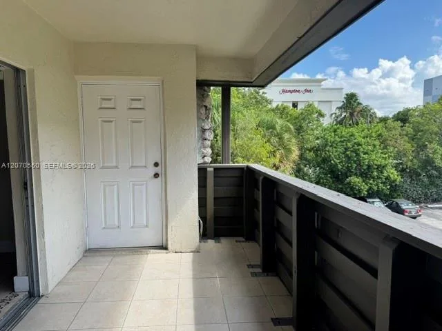 8325 SW 72nd Ave # 305C, Miami, FL 33143 photo 8