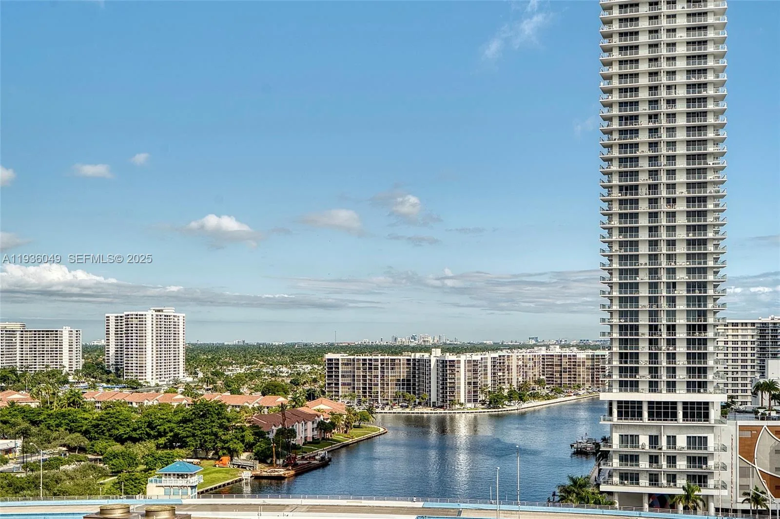 1833 S Ocean Dr # 1709, Hallandale Beach, FL 33009