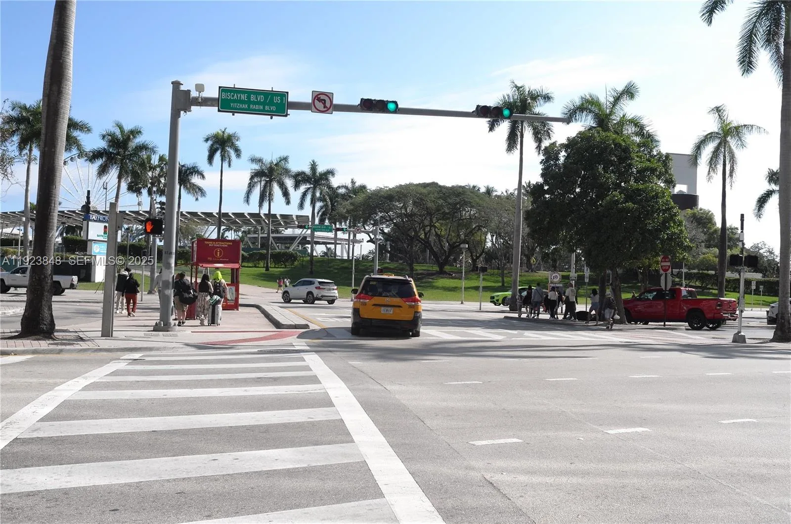 253 NE 2nd St # 908, Miami, FL 33132 photo 10