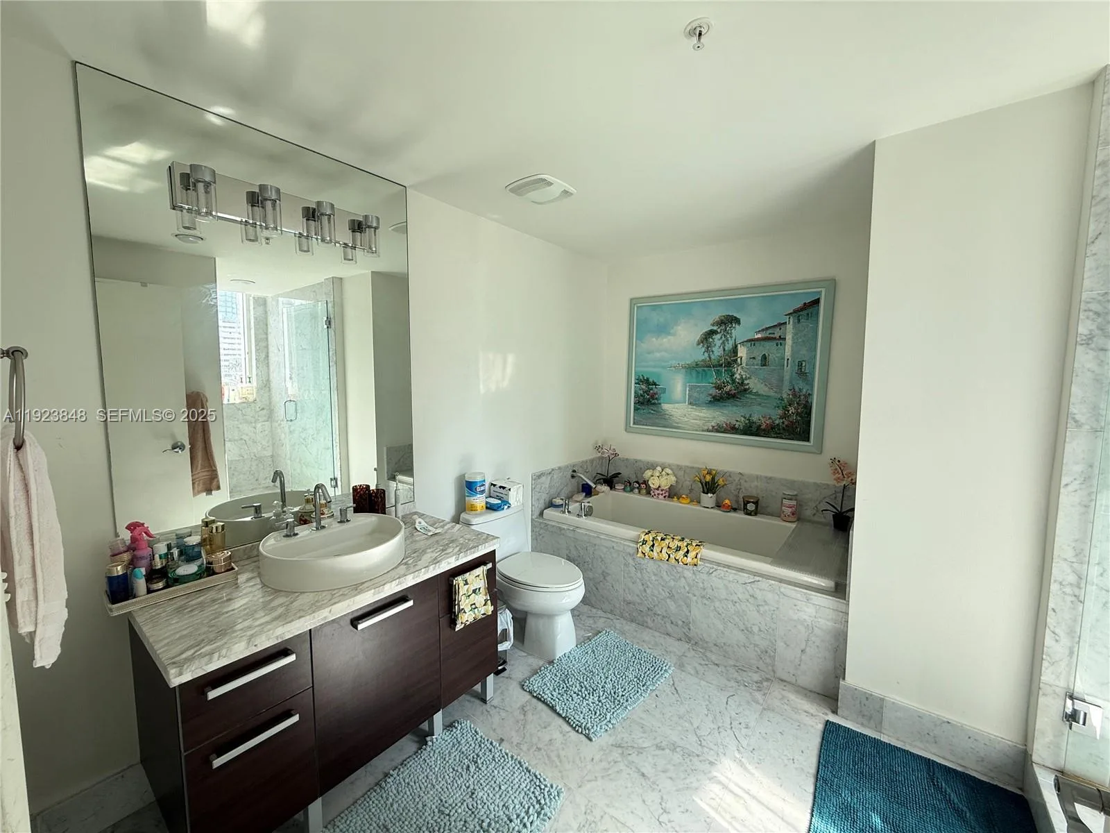 253 NE 2nd St # 908, Miami, FL 33132 photo 3