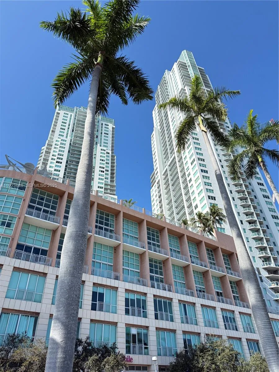 253 NE 2nd St # 908, Miami, FL 33132 photo 7