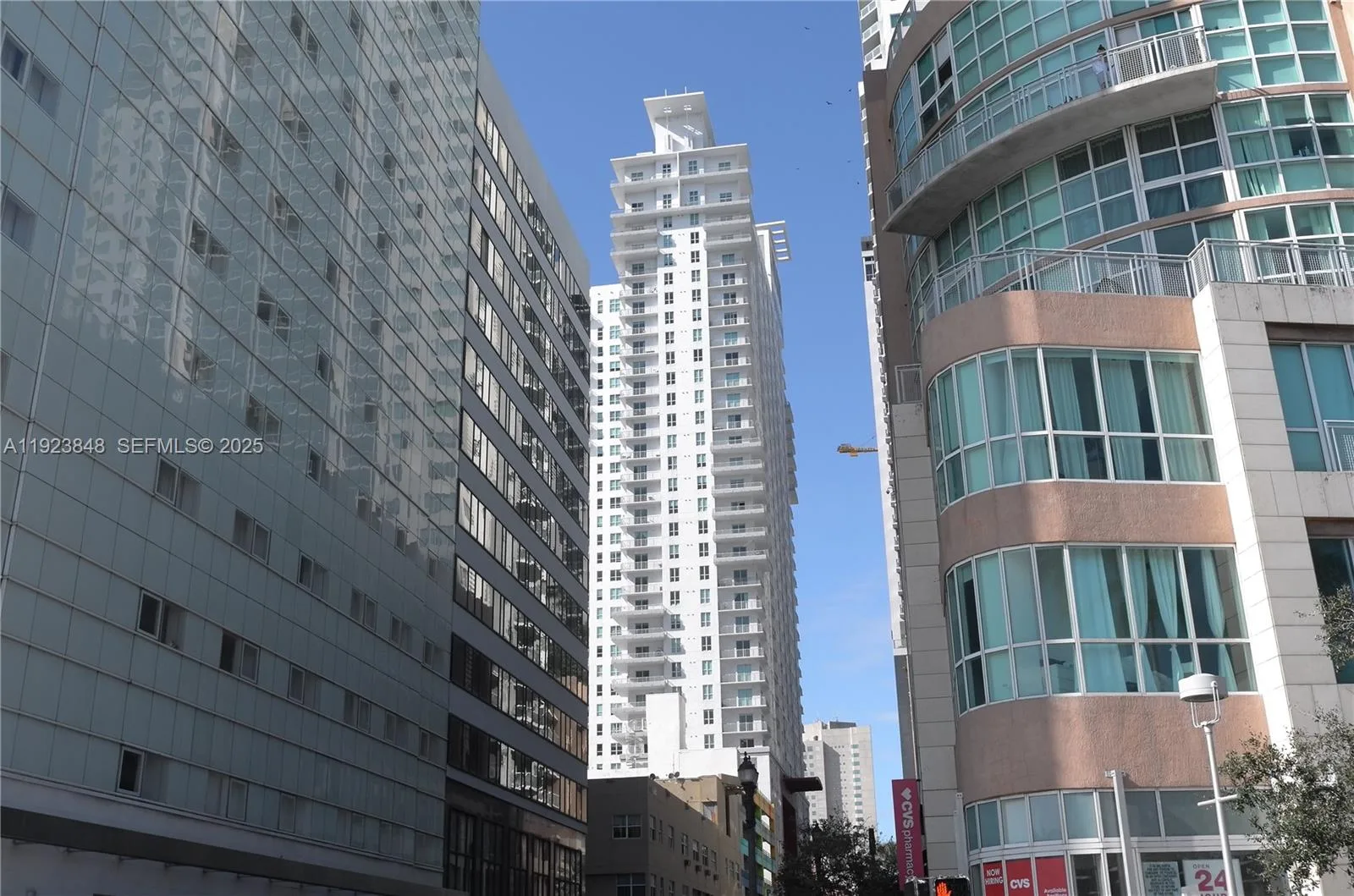 253 NE 2nd St # 908, Miami, FL 33132 photo 8