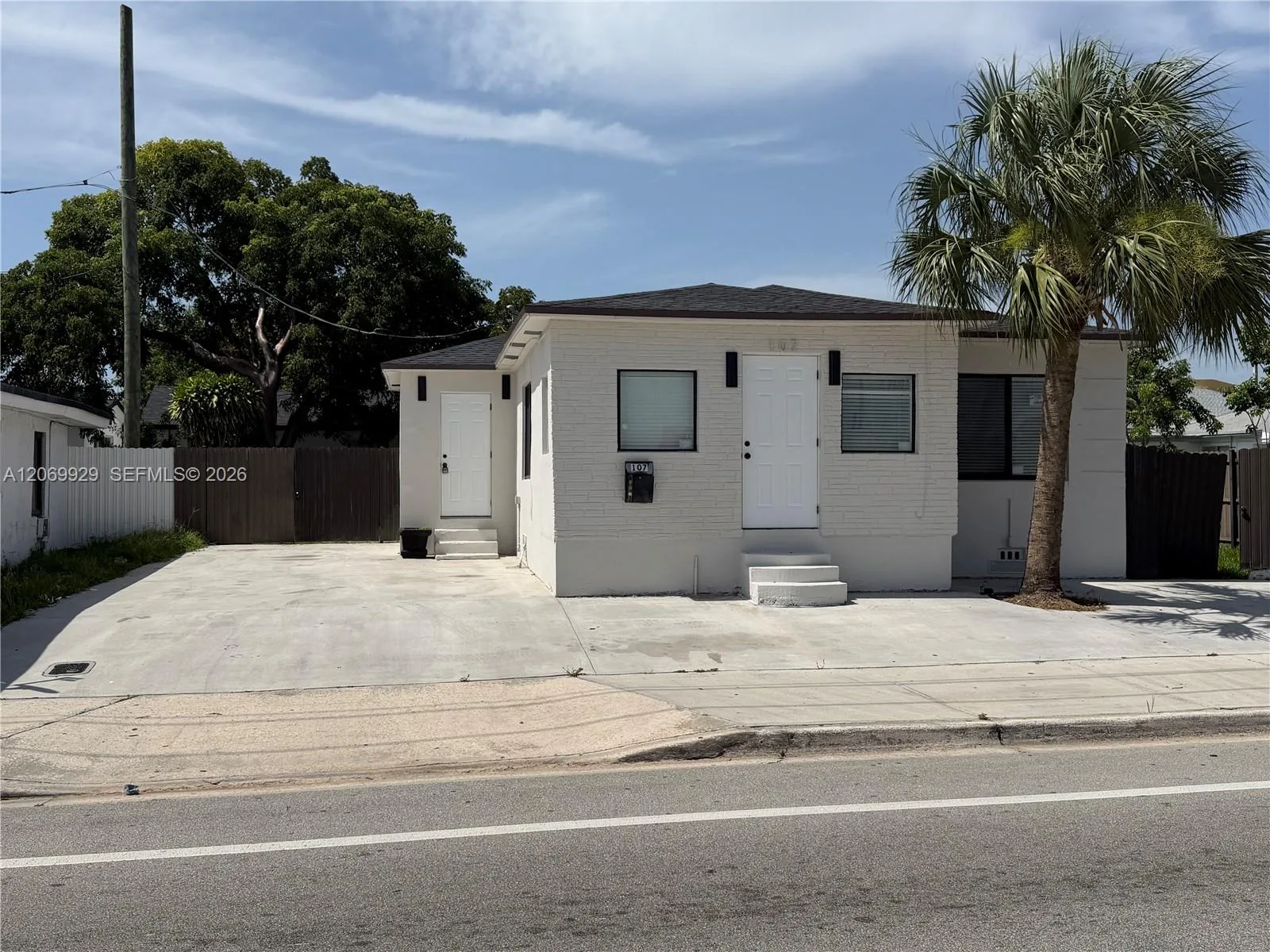 107 W Pembroke Rd # 0, Hallandale Beach, FL 33009