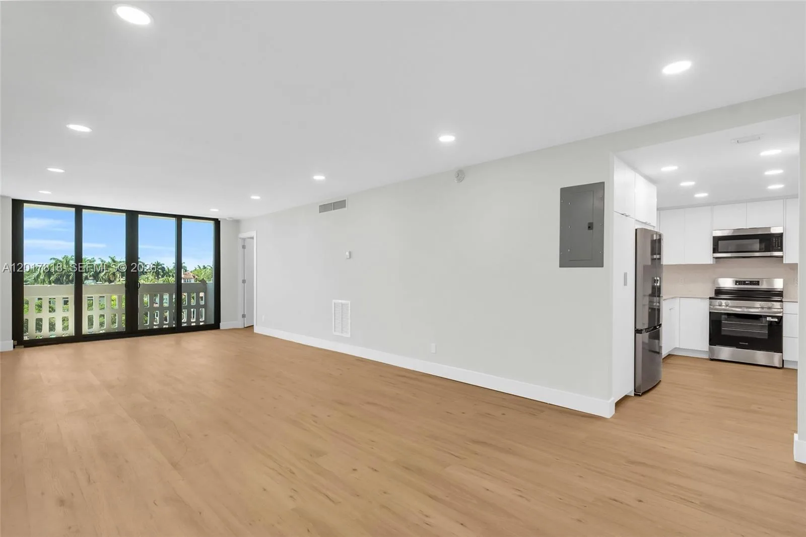90 Edgewater Dr # 525, Coral Gables, FL 33133 photo 5