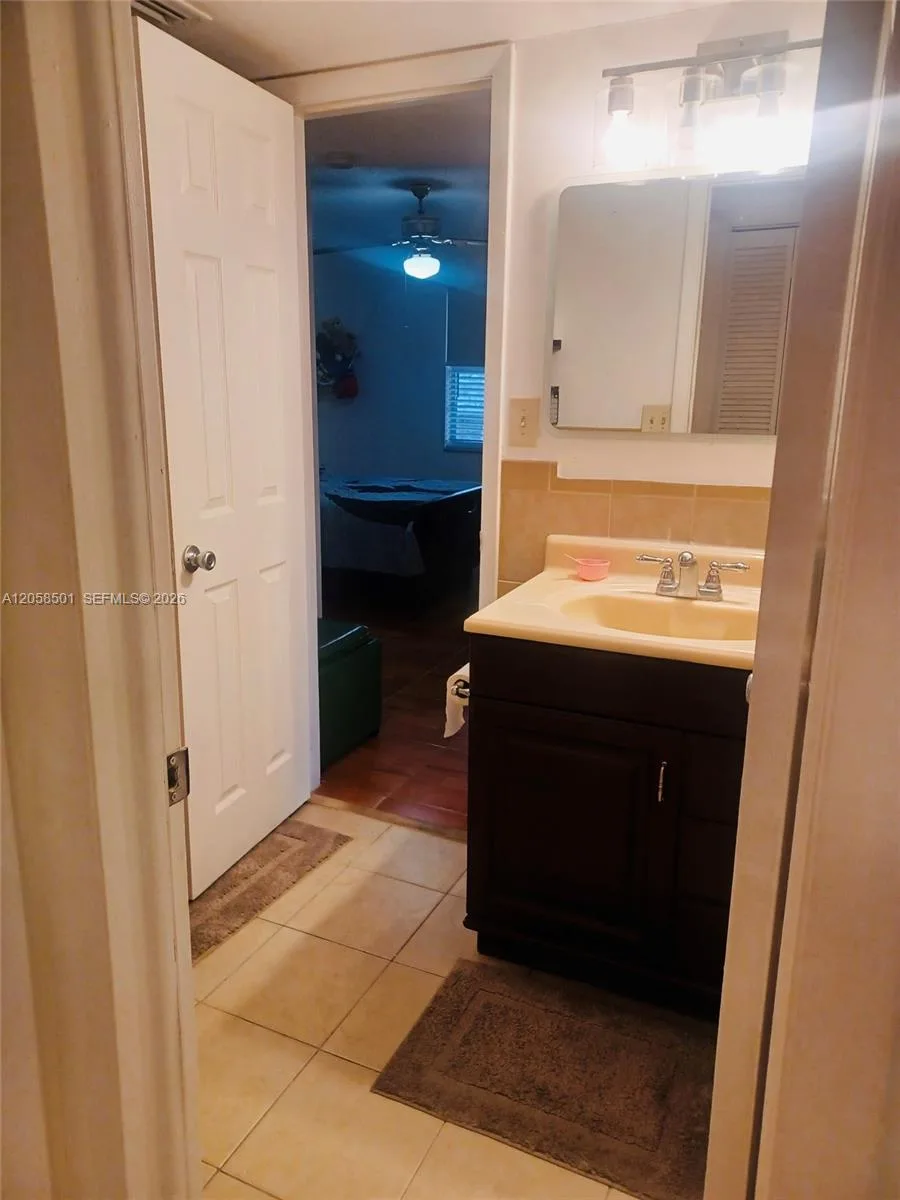 3777 NW 78th Ave # 8E, Davie, FL 33024 photo 12