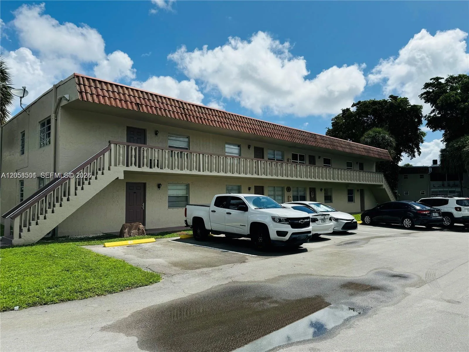 3777 NW 78th Ave # 8E, Davie, FL 33024 photo 2
