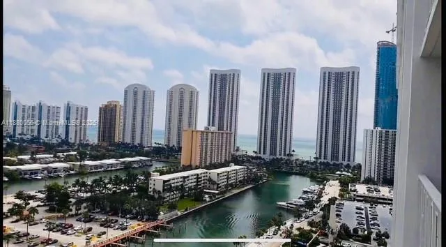 500 Bayview Dr # 1821, Sunny Isles Beach, FL 33160 photo 2