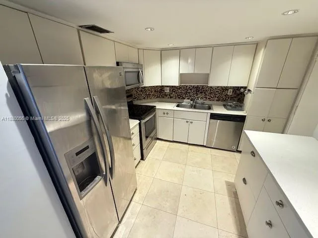 500 Bayview Dr # 1821, Sunny Isles Beach, FL 33160 photo 7