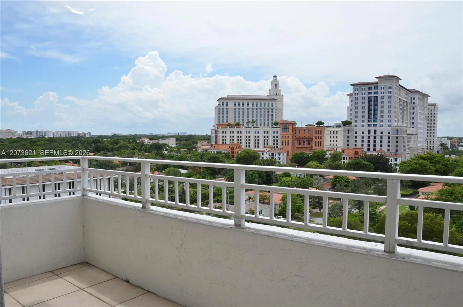 2351 Douglas Rd # 909, Miami, FL 33145