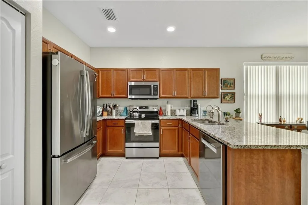 9897 E Villa Circle, Vero Beach, FL 32966 photo 4