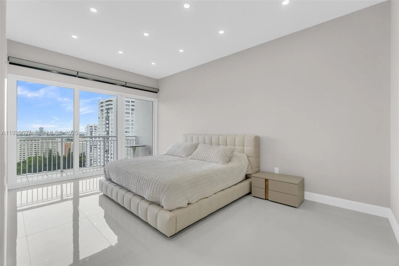 18011 Biscayne Blvd # PH04, Aventura, FL 33160 photo 11