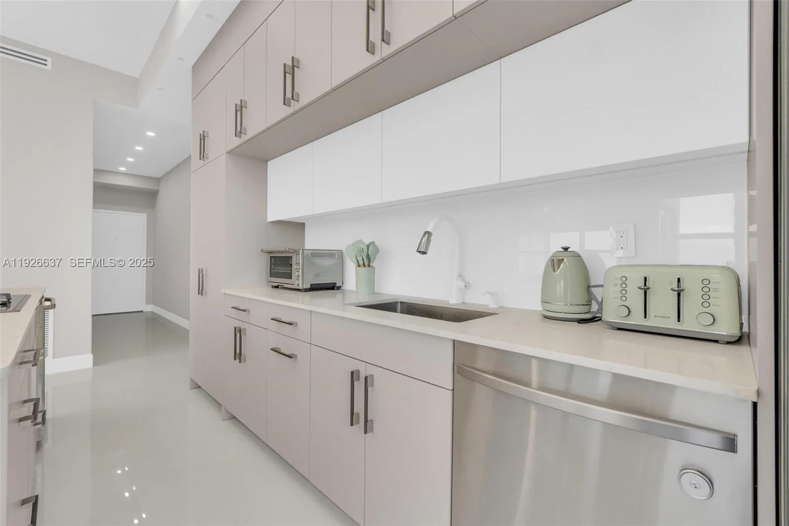 18011 Biscayne Blvd # PH04, Aventura, FL 33160 photo 5