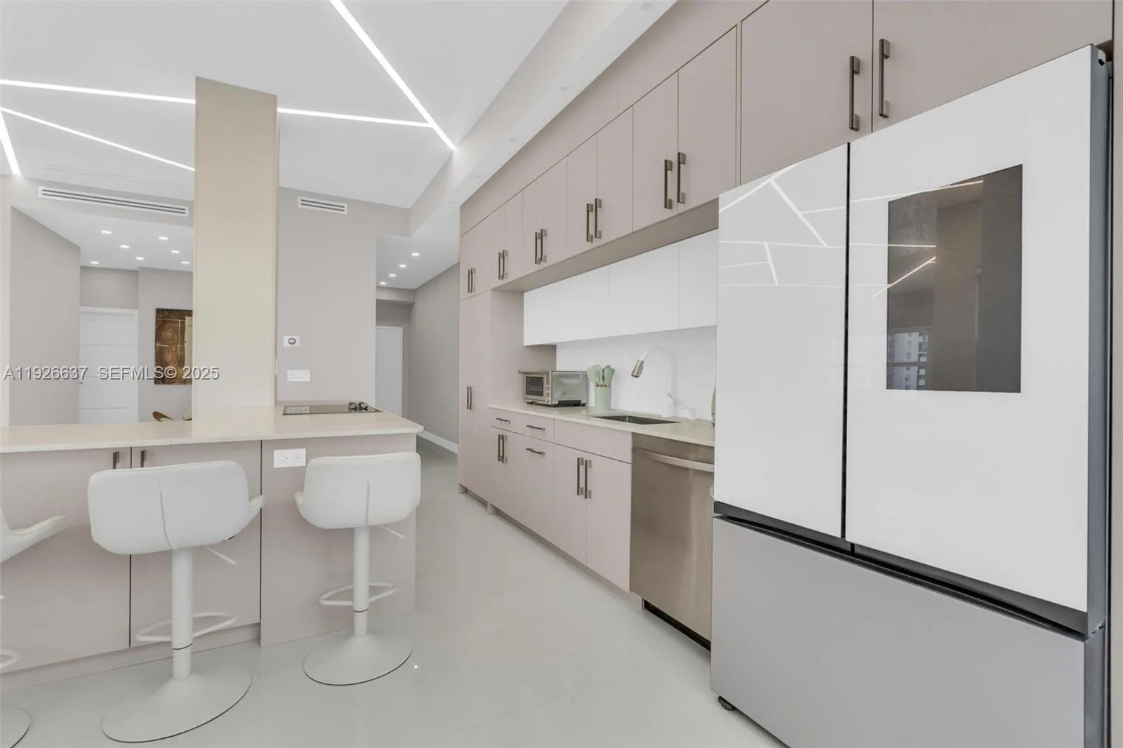 18011 Biscayne Blvd # PH04, Aventura, FL 33160 photo 6