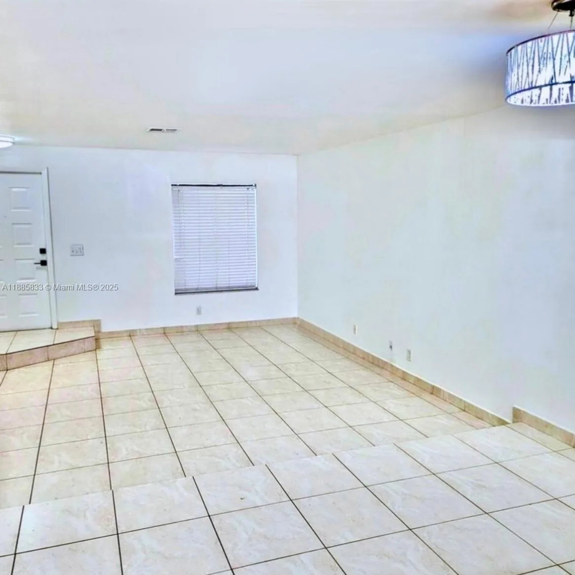 5164 S University Dr, Davie, FL 33328 photo 2