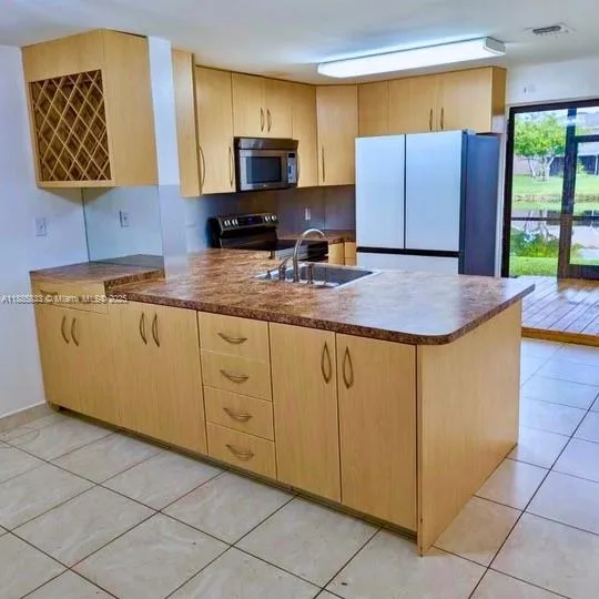5164 S University Dr, Davie, FL 33328 photo 4
