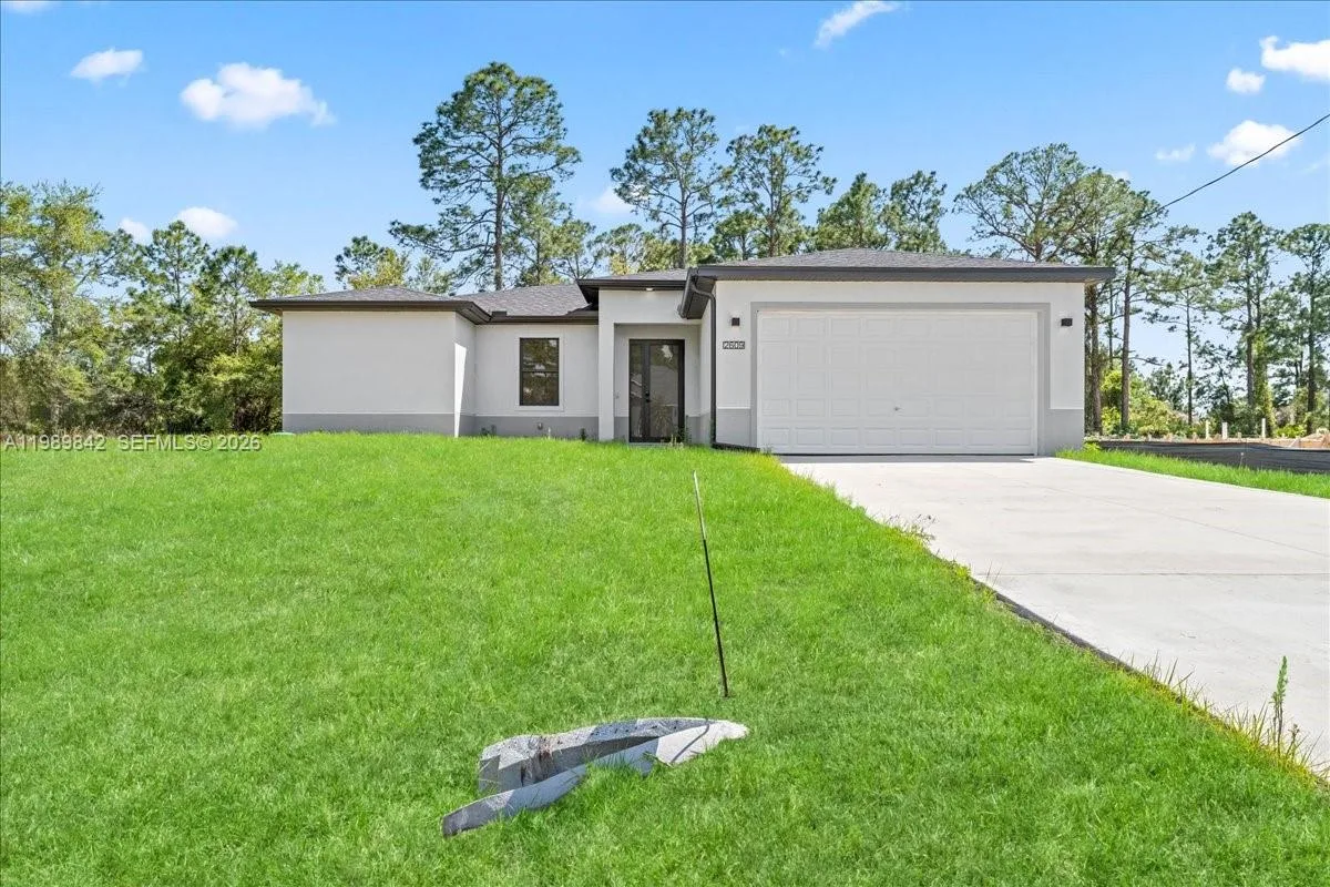 2914 67th st W, Lehigh Acres, FL 33971 photo 2