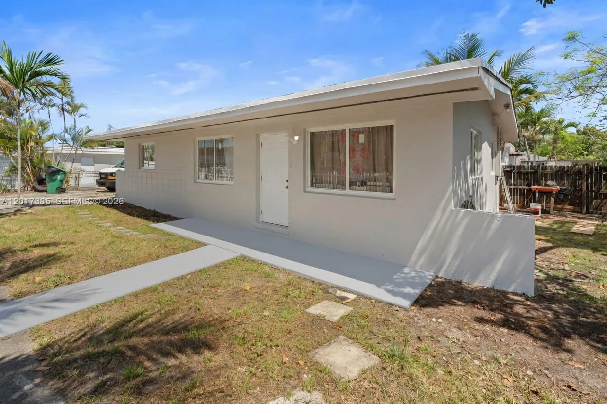 8400 NW 24th Ct, Miami, FL 33147 photo 4