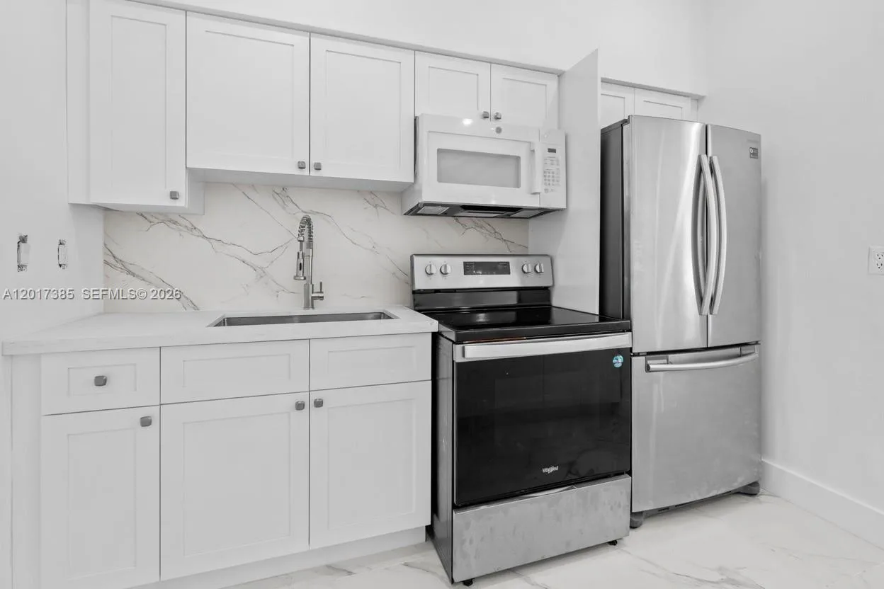 8400 NW 24th Ct, Miami, FL 33147 photo 5
